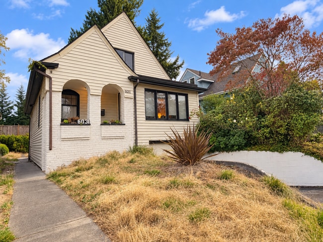 6031 25th Ave NE
