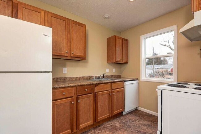 Photo - 652 N Belview Ave Unidad B