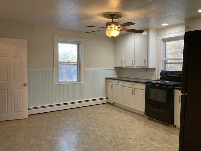 Photo - 28 1/2 Grove St