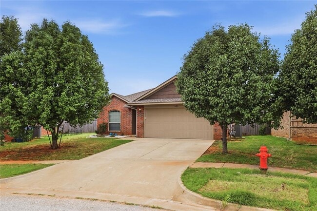 605 Inverleith Cir