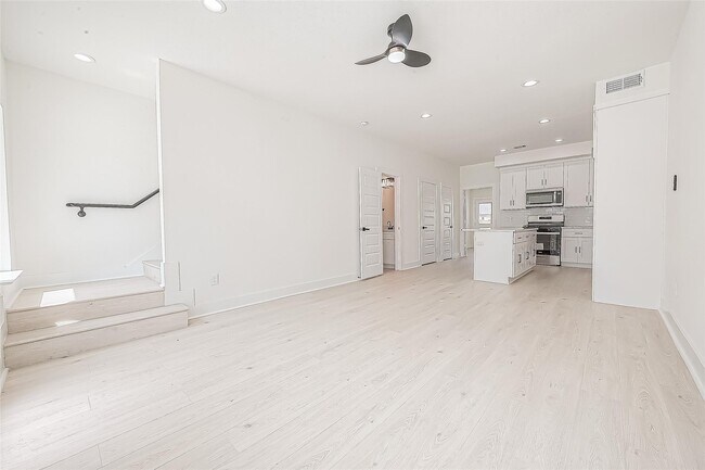 Photo - 4135 Mallow St