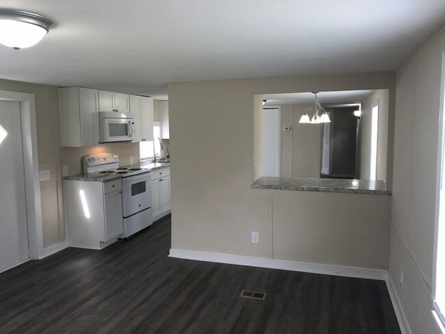 Photo - 295 E Wright St