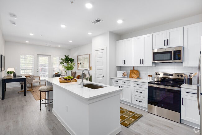 Nest 1BR, 1BA - 914SF - Kitchen