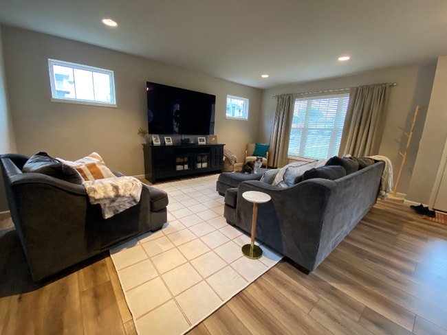 Photo - 204 Sugar Maple Ln