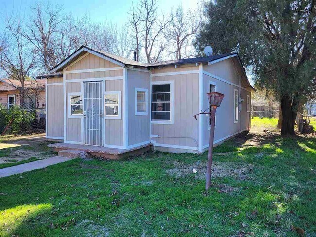 Photo - 1019 Roosevelt St House