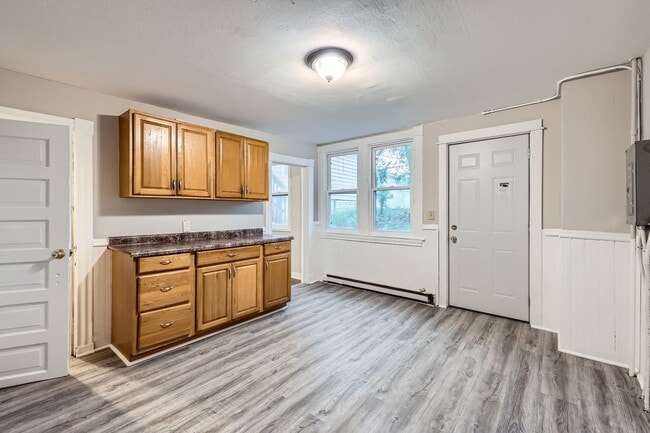 568 Farrington St Unit 4