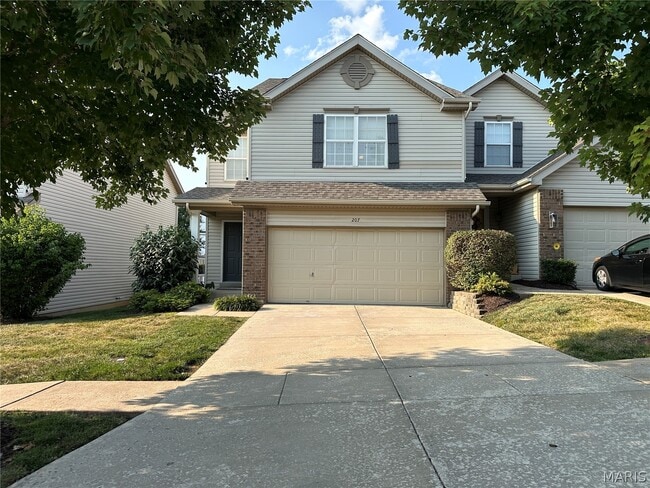 Photo - 207 Shady Rock Ln