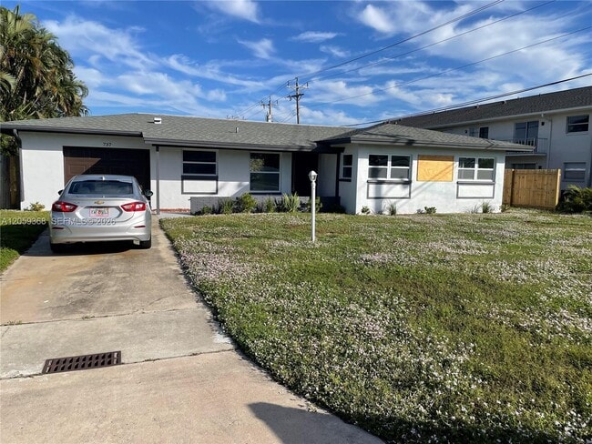 Building Photo - 737 Sesame Ct