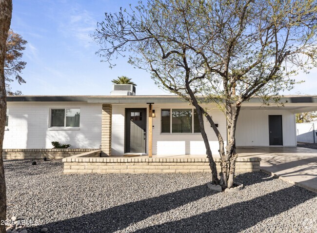 Building Photo - 718 W Vine Ave Rental