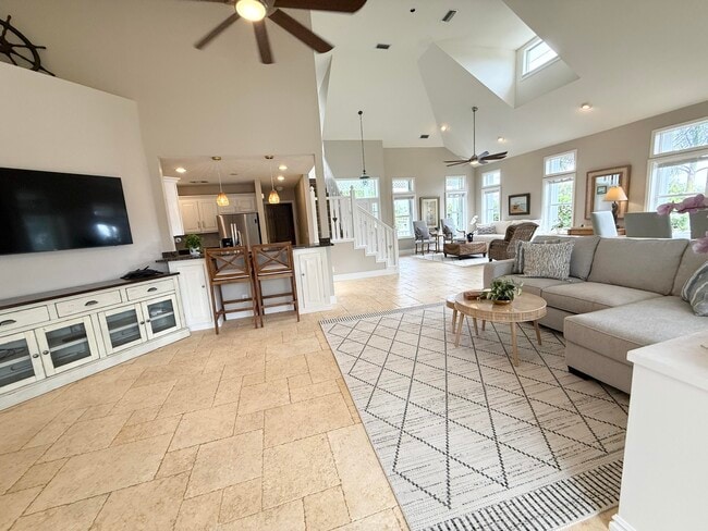 Photo - 400 Seaside Ln