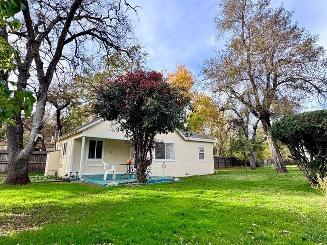 Building Photo - 148 Unit #3 Rental