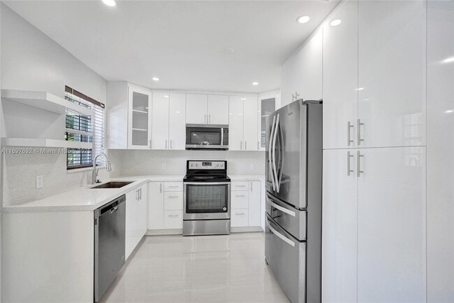 Photo - 2238 Rodman St