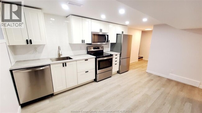 Photo - 1475 Francois Rd