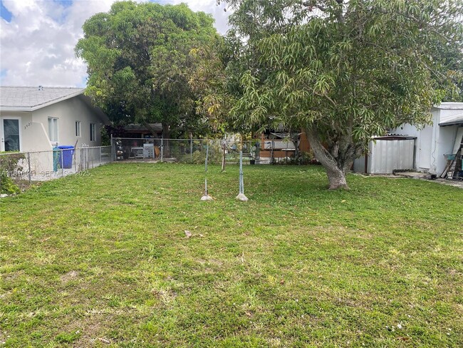 Photo - 350 SW 34th Ave