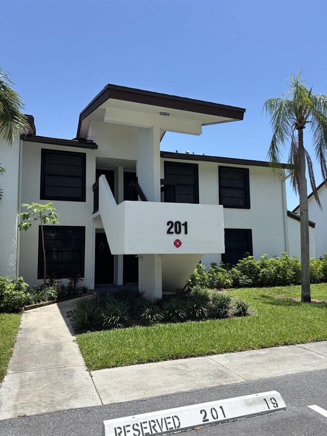 Photo - 201 Lake Pointe Dr Condo Unit 107