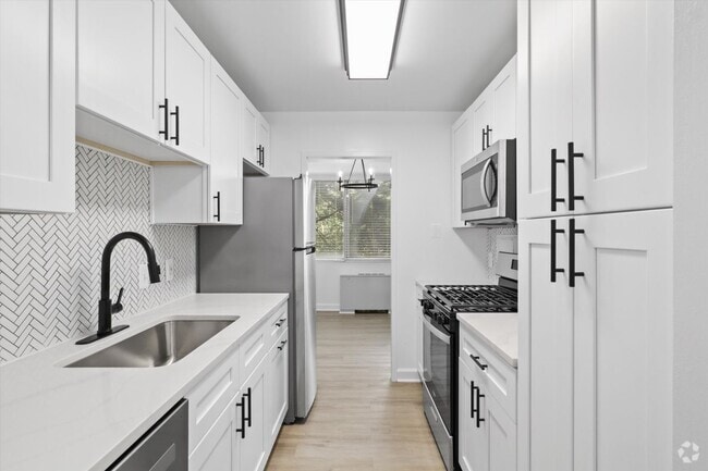 Building Photo - 301 N Beauregard St Rental