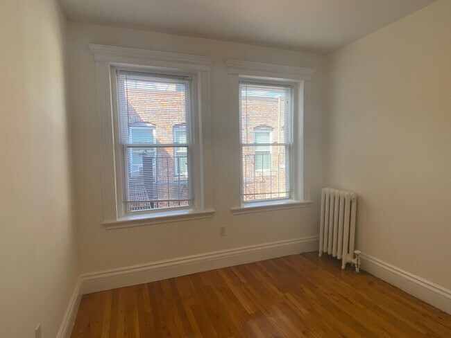 Photo - 1292 Commonwealth Ave