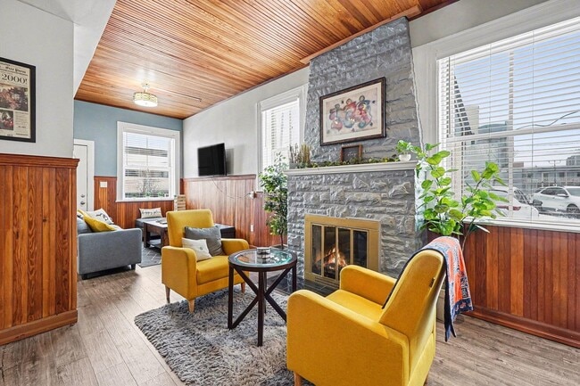 Photo - 1391 Woodbridge St