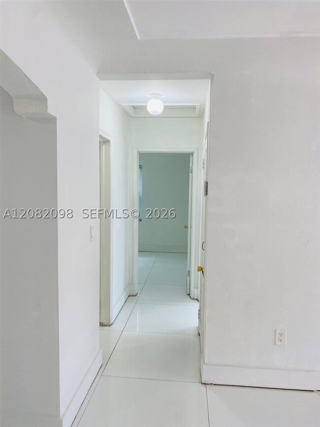 Photo - 3335 SW 26th St