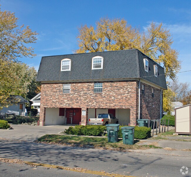 1635 Watervliet Ave