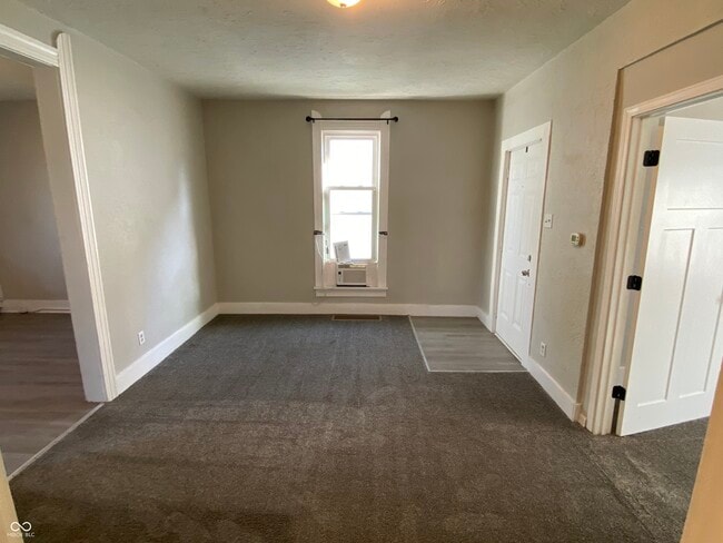 Photo - 510 W 5th St