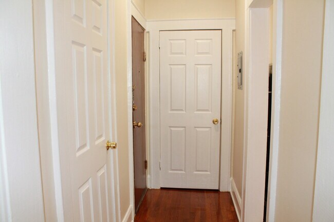 89 Montclair Ave