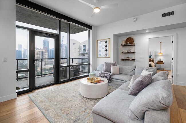 Photo - 70 Rainey St Unit 1706