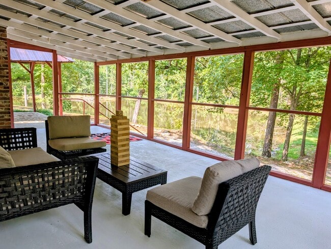 Photo - 1684 Rockford Creek Rd