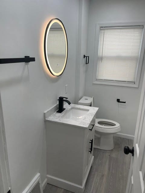 Photo - 869 Seward Ave