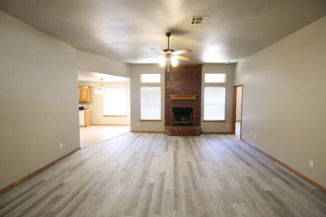 Photo - 620 Eastview Dr Casa