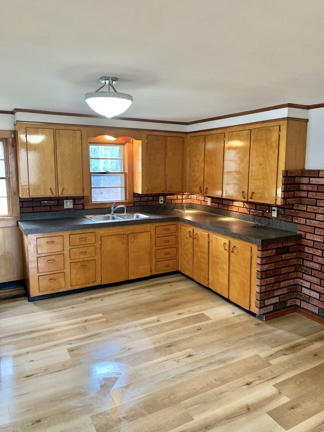 Photo - 1984 Pushaw Rd