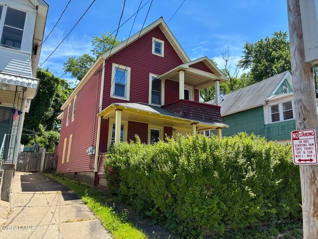 Photo - 813 Cutler St