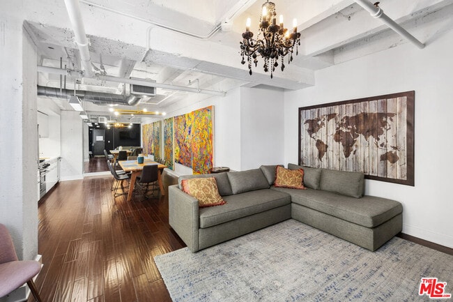 Photo - 6253 Hollywood Blvd Unidad 503