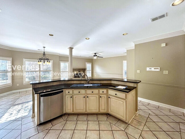 Photo - 10265 Buckland Bluff Cove