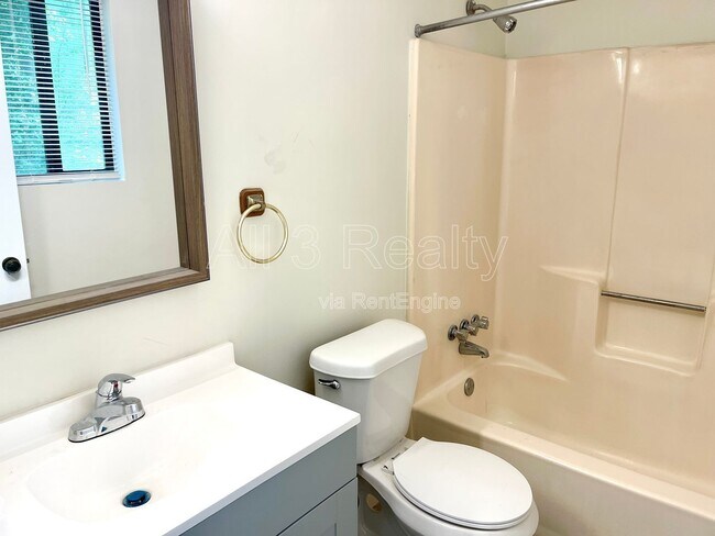 Photo - 5165 Fairforest Dr