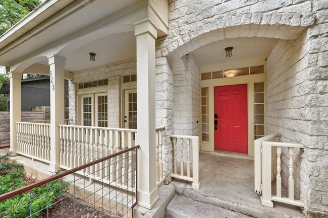 7 Bed Home for August! - 7 Bed Home for August!