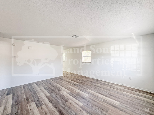 Photo - 1703 King Ave