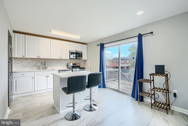 Photo - 631 Charraway Rd