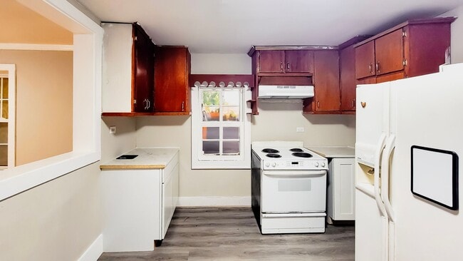 Photo - 2 BDRM 1 BATH