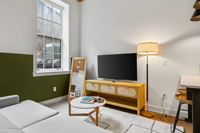 Photo - 122 N 3rd St Unidad SI ID1060936P