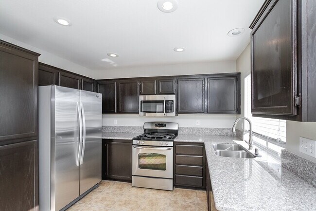 Photo - 4830 Via Maria Ct