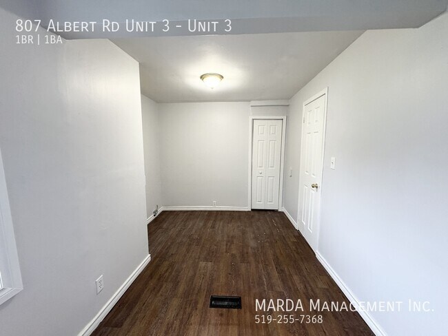 Photo - COZY 1 BED/1 BATH UNIT IN WALKERVILLE - ALL INCLUSIVE! Unité 3