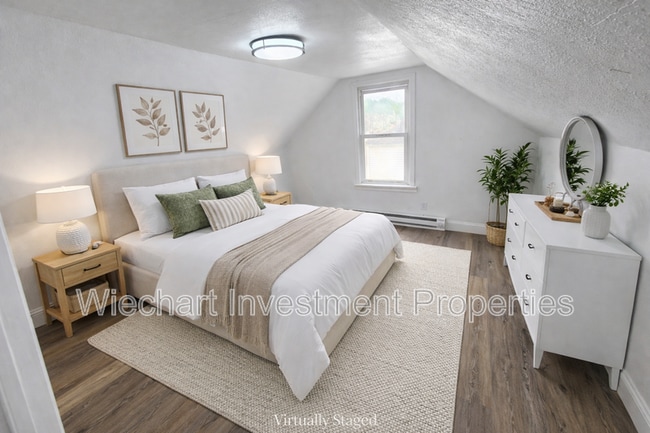 Photo - 141 W Lane Ave