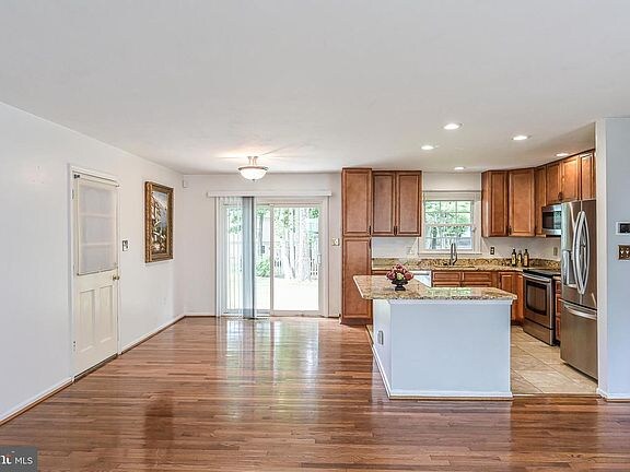 Photo - 614 Wildwood Ln