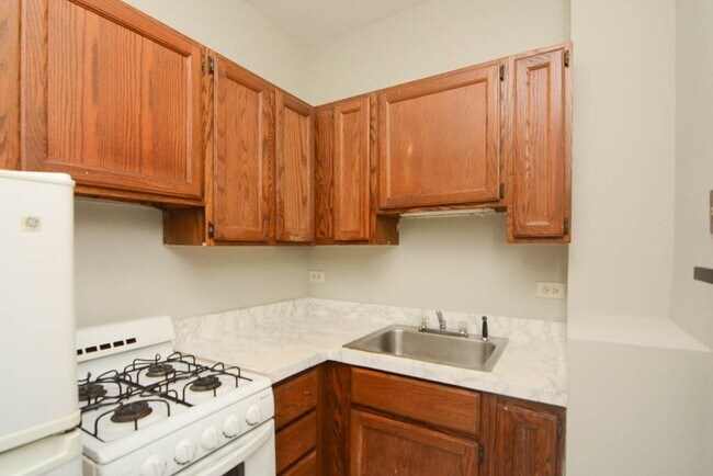 Photo - 457 W Melrose St Unit 102