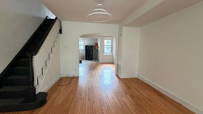 Photo - 745 Smylie Rd