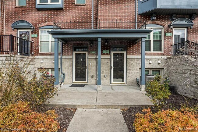 Photo - 2542 Woodward Ave