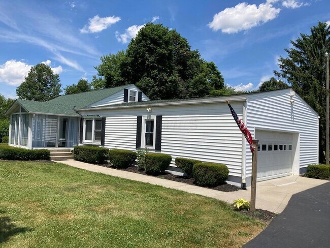 Photo - 1895 State Rte 37 E