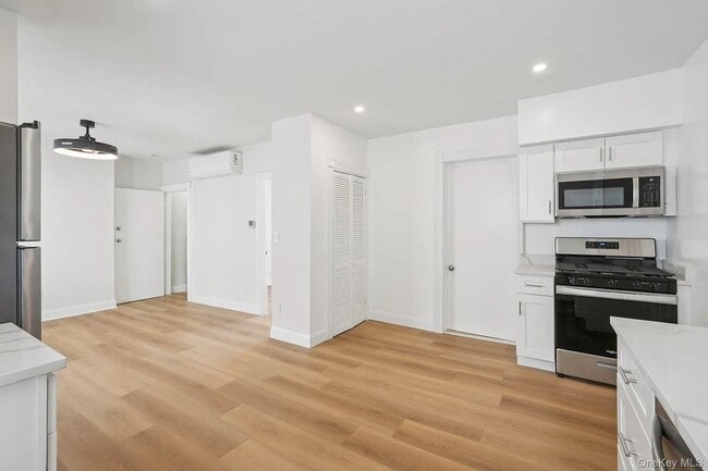 Photo - 332 Locust Ave Unidad 1