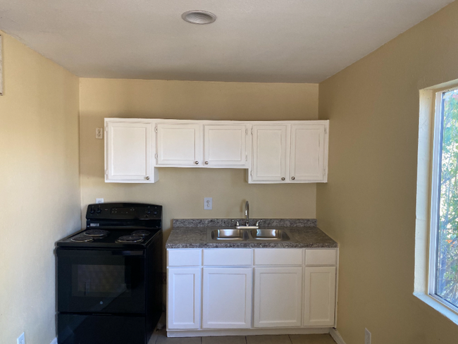 Photo - 10202 N 9th Ave Apartment Unit 3
